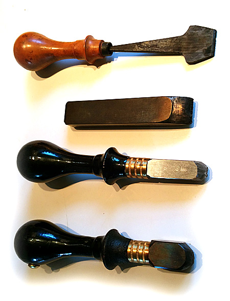 plusieurs outils pour marque au fer de Jacques Gay